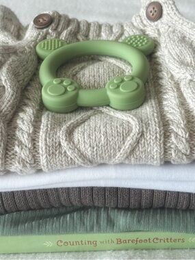 Carter’s Newborn Knit Photo Bundle | Cable Knit Set + Sage Nightgown + Book|Toy
